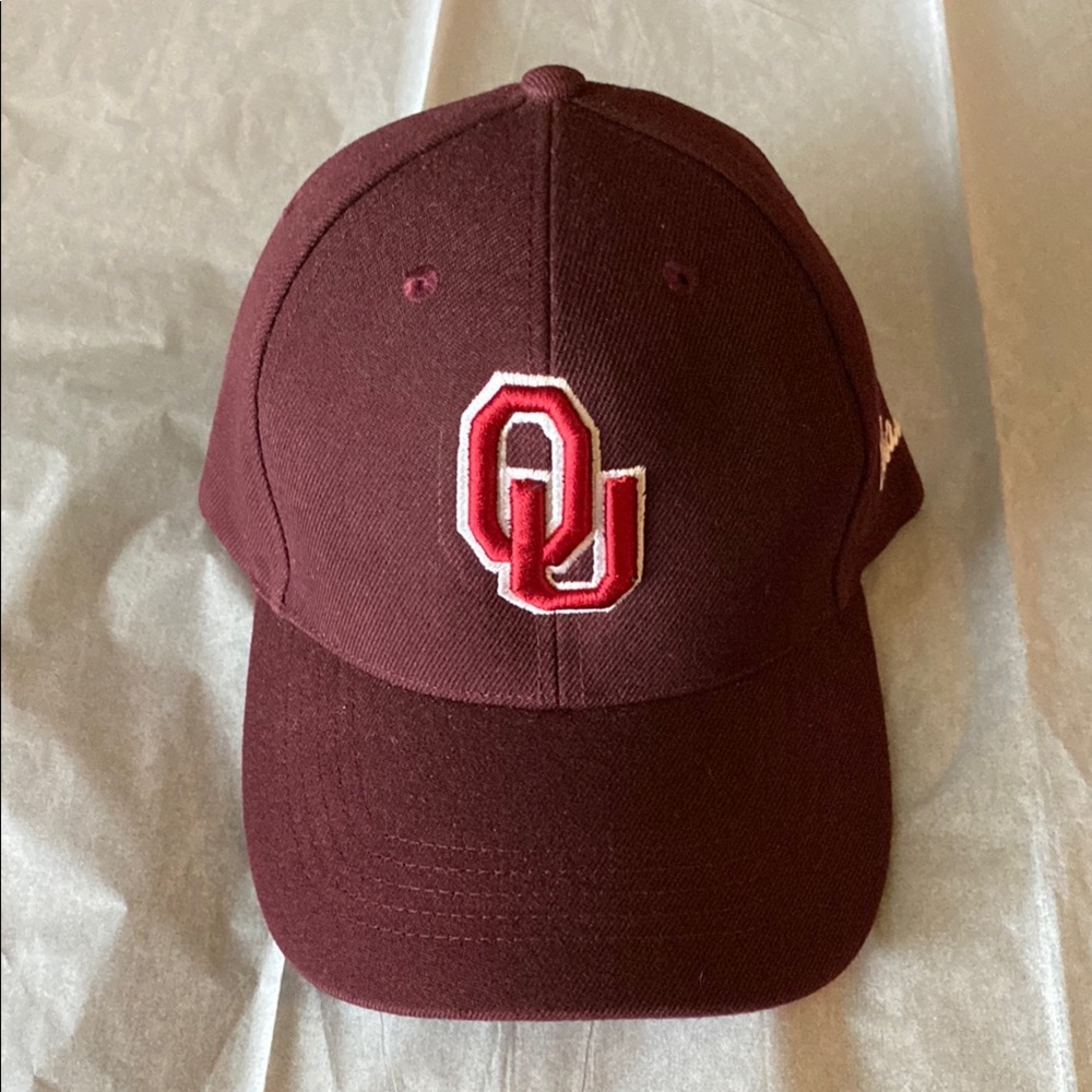 Dark Red OU (Oklahoma) Cap. NWOT.